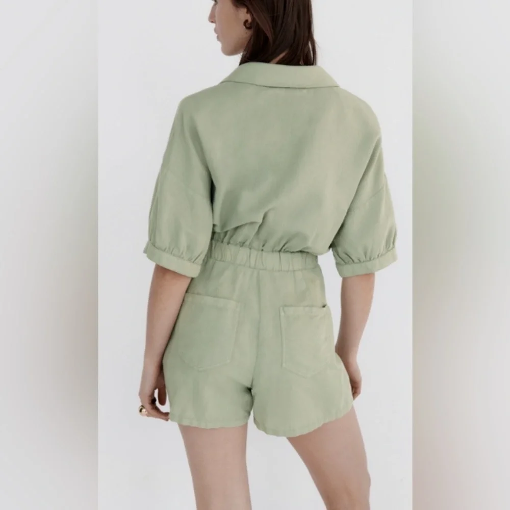 NWT Zara light olive linen blend romper size small * with flaw